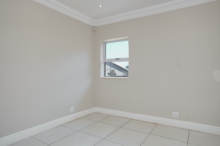 5 Bedroom Property for Sale in Blue Horizon Bay Eastern Cape